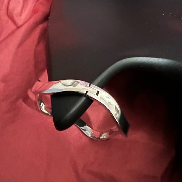 Thick Silver in Color Bracelet -NEW - Picture 1 of 2